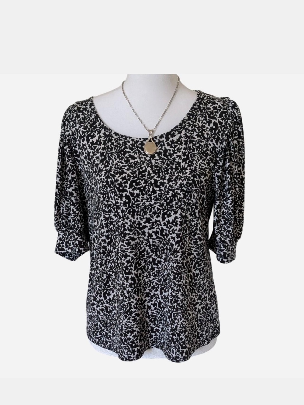 CeCe Black and White Printed Scoop Neck Blouse